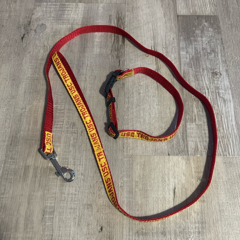 USC Trojans dog collar and leash
